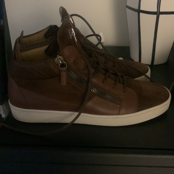 Brown Giuseppe Zanotti in very good condition with dust bag no box - Picture 5 of 6